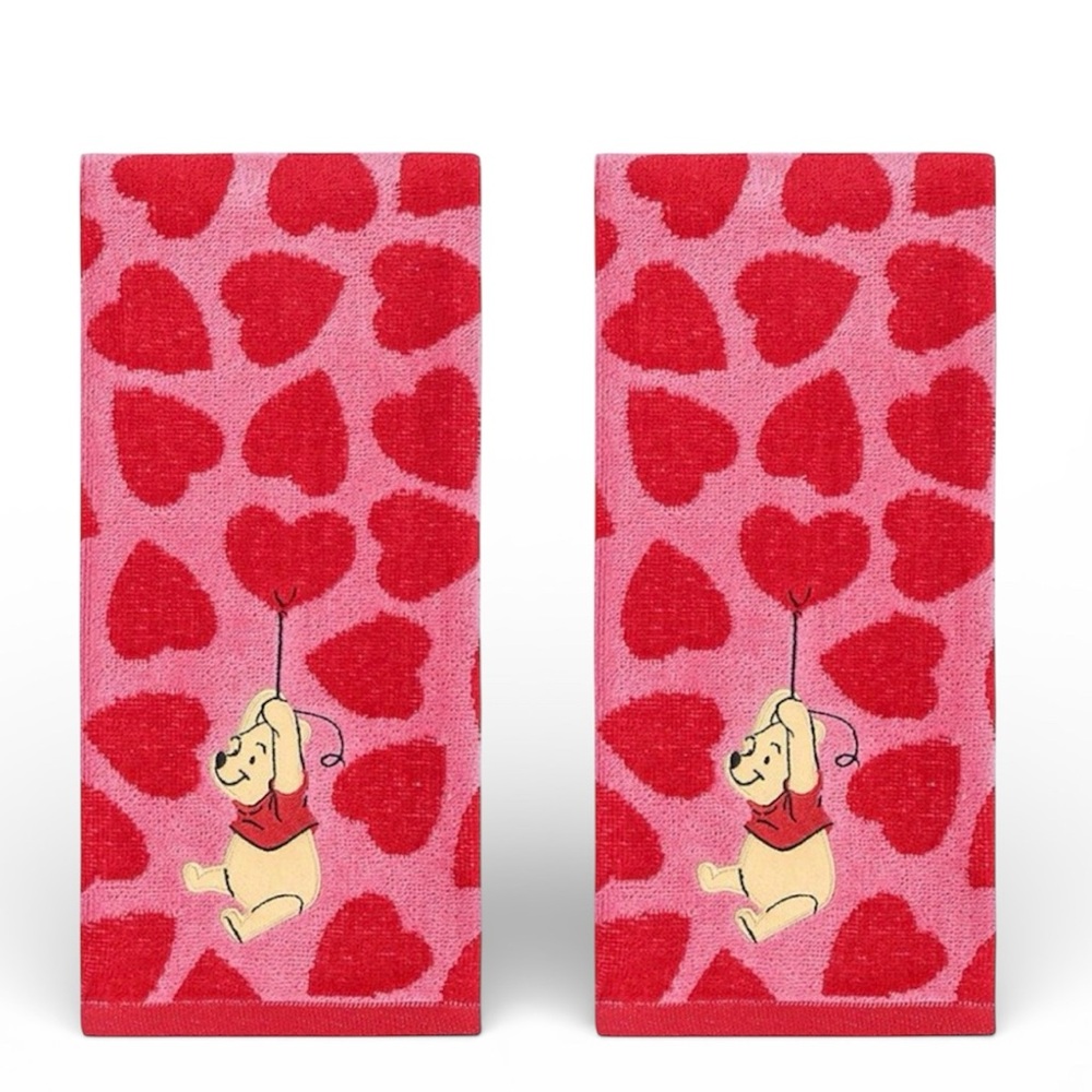 Disney’s Winnie the Pooh with Red Hearts Design Hand Towels Set of 2pc. NWT